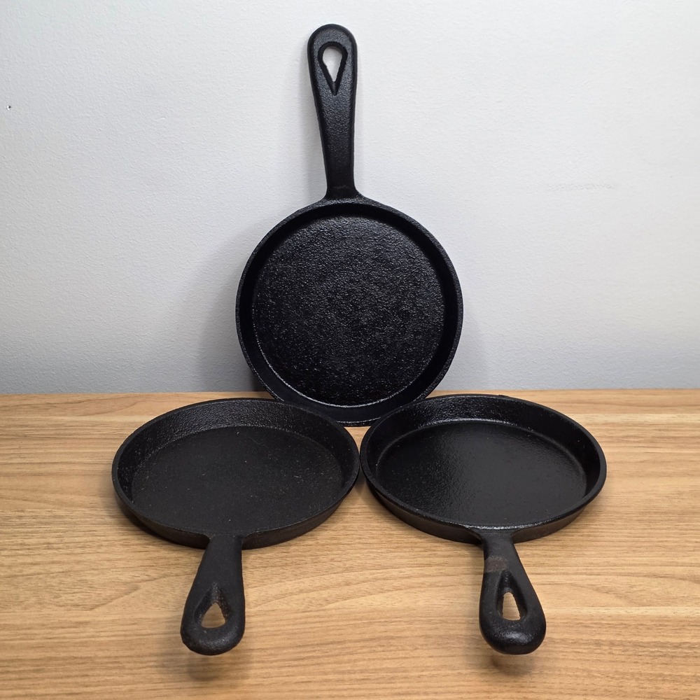 Set Of 3 Cast Iron 5-Inch Mini Skillets Small Cooking Pans One is a 2019-1